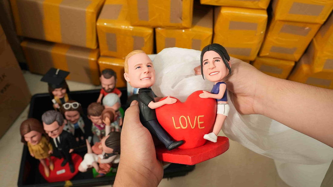 Love Couple Bobblehead Doll