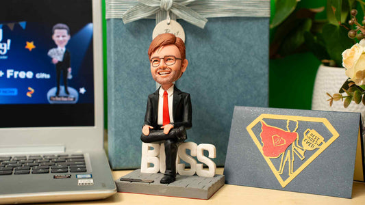 boss's day gifts--boss bobblehead