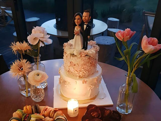 custom wedding cake topper figurines